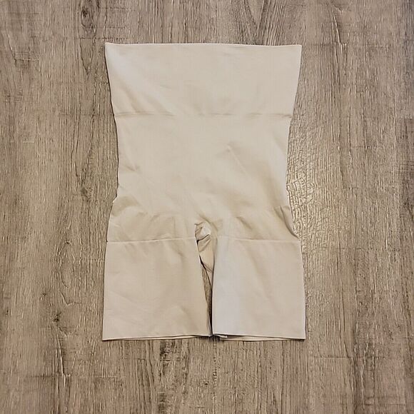 MEMOI Nude High Waist Body Shapewear Shorts ~ Stretchy ~ Sz L - Picture 2 of 4
